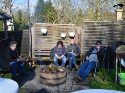 2015-04-05_Ostern_in_Gruettos_Garten